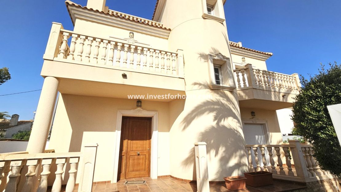 Försäljning - Villa - Orihuela Costa - La Caleta