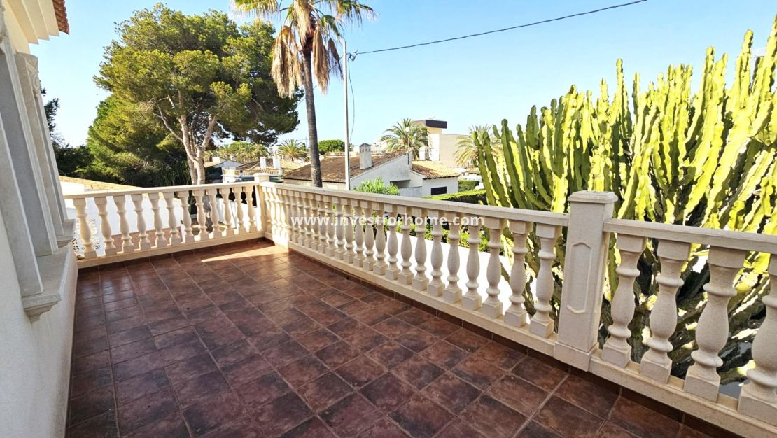 Försäljning - Villa - Orihuela Costa - La Caleta