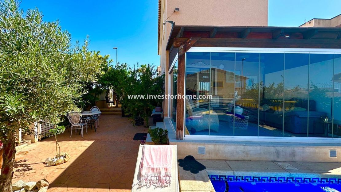 Försäljning - Villa - Orihuela Costa - La Regia