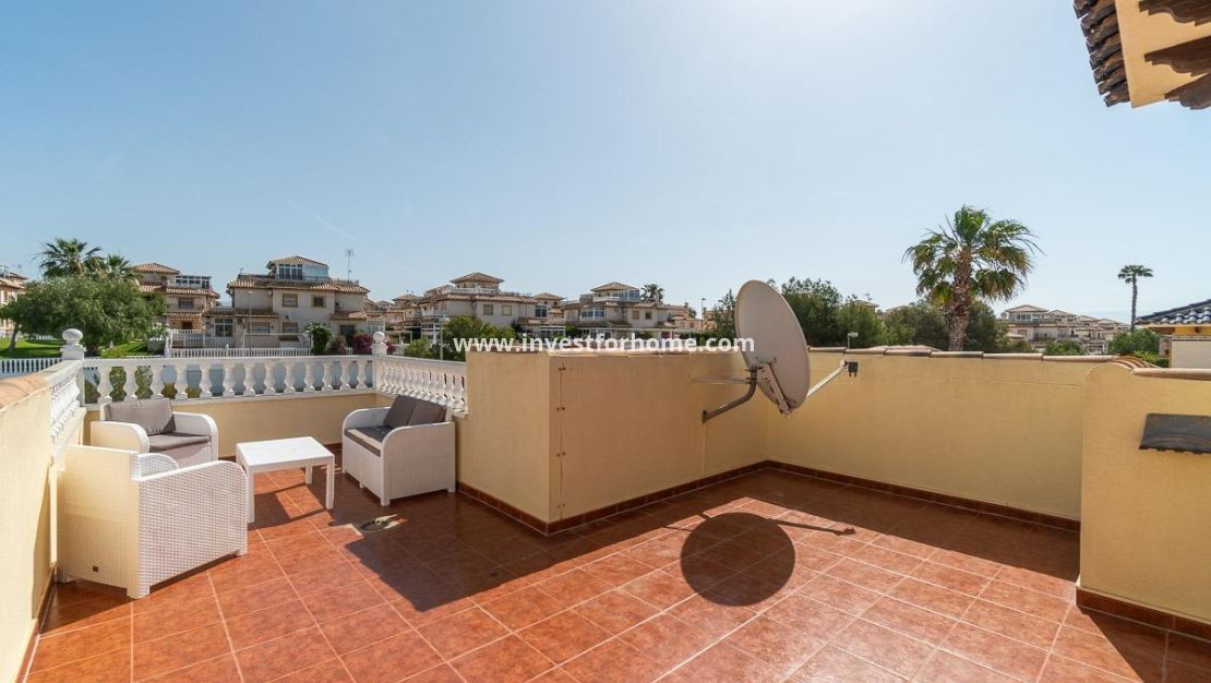 Försäljning - Villa - Orihuela Costa - La Zenia