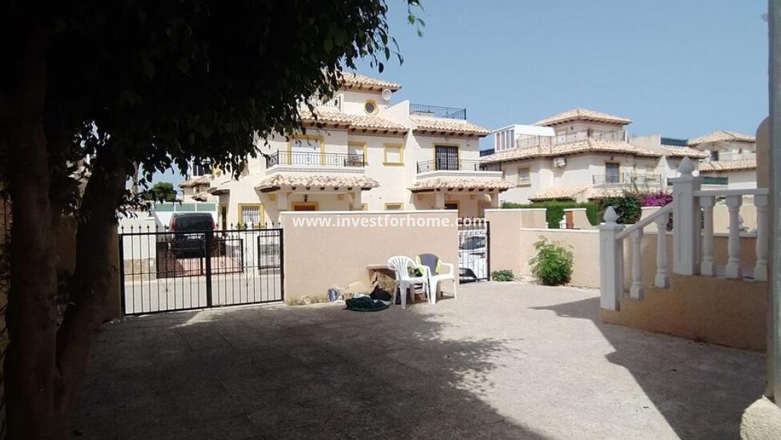 Försäljning - Villa - Orihuela Costa - La Zenia