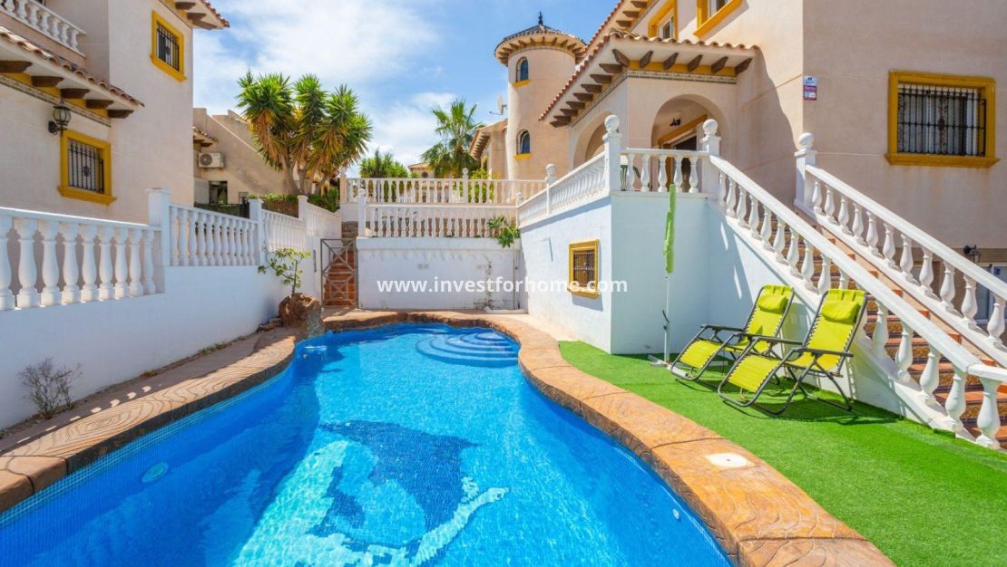 Försäljning - Villa - Orihuela Costa - La Zenia