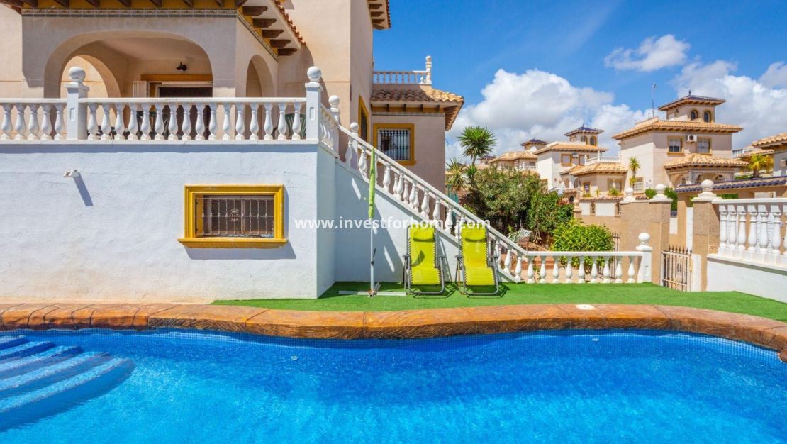 Försäljning - Villa - Orihuela Costa - La Zenia