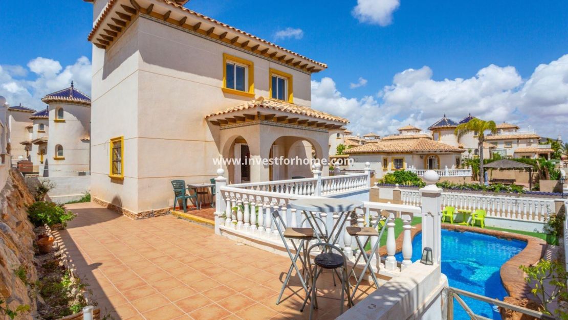 Försäljning - Villa - Orihuela Costa - La Zenia