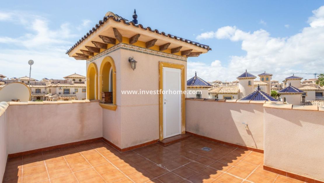 Försäljning - Villa - Orihuela Costa - La Zenia