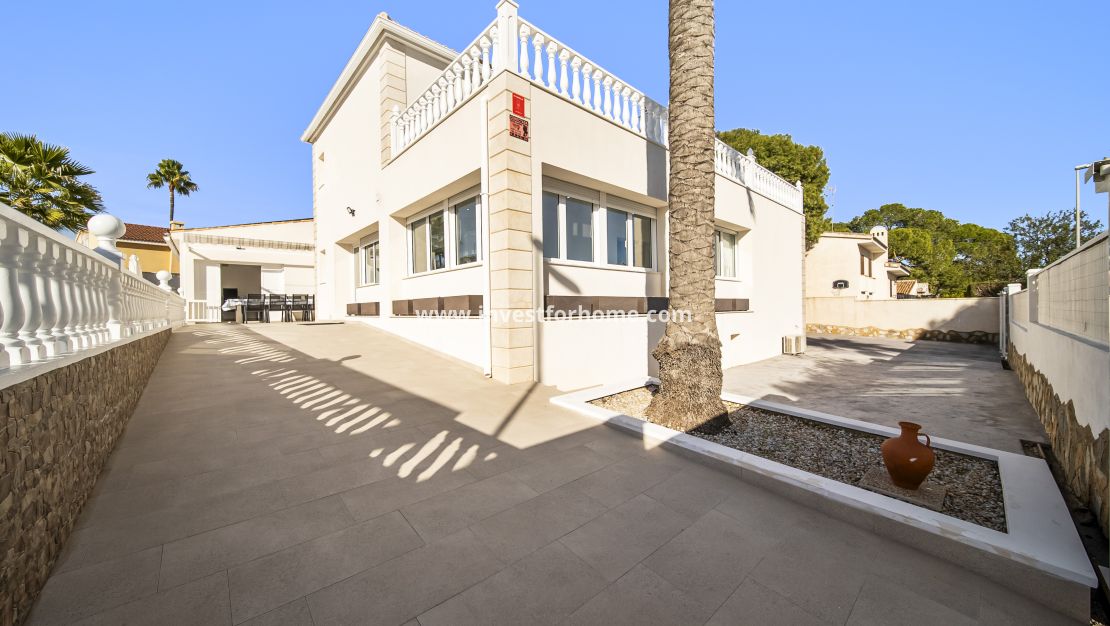 Försäljning - Villa - Orihuela Costa - La Zenia