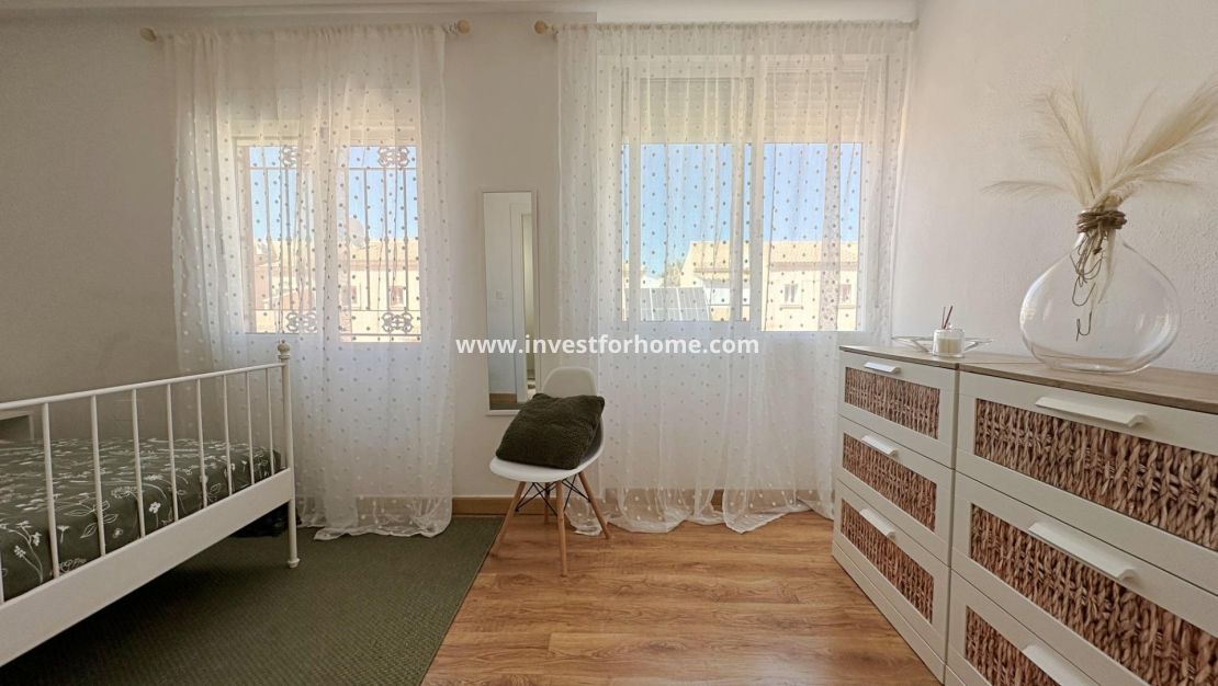 Försäljning - Villa - Orihuela Costa - La Zenia