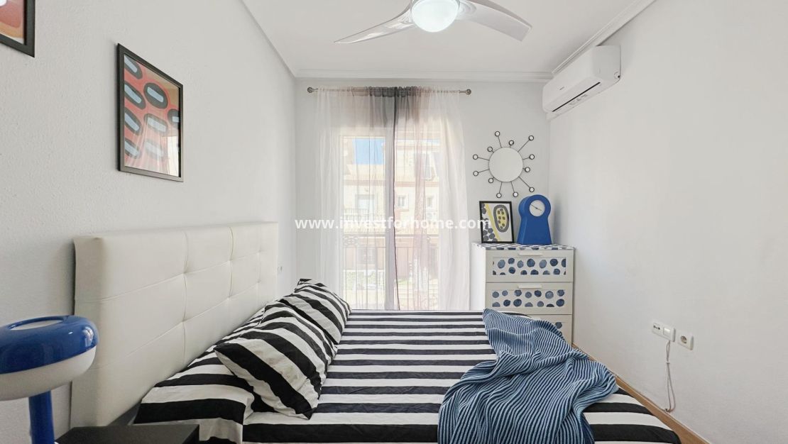Försäljning - Villa - Orihuela Costa - La Zenia