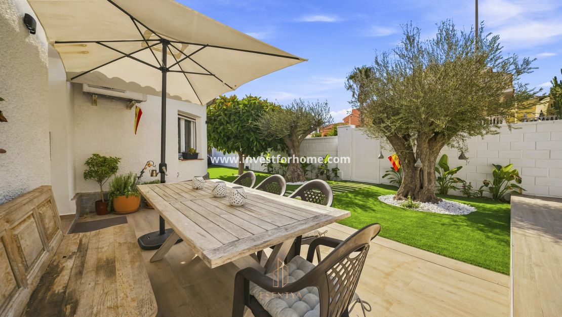 Försäljning - Villa - Orihuela Costa - La Zenia