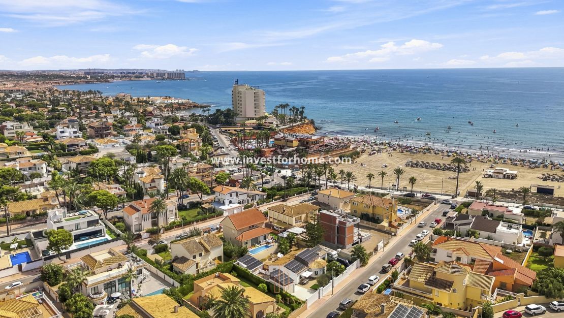 Försäljning - Villa - Orihuela Costa - La Zenia