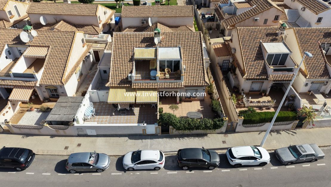 Försäljning - Villa - Orihuela Costa - La Zenia