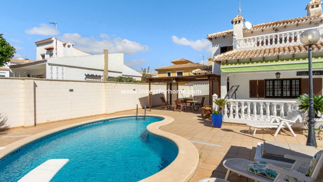 Försäljning - Villa - Orihuela Costa - La Zenia