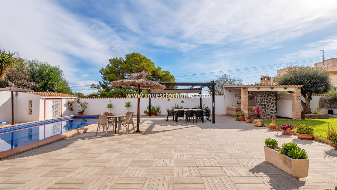 Försäljning - Villa - Orihuela Costa - Lomas De Cabo Roig