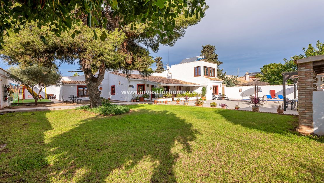 Försäljning - Villa - Orihuela Costa - Lomas De Cabo Roig