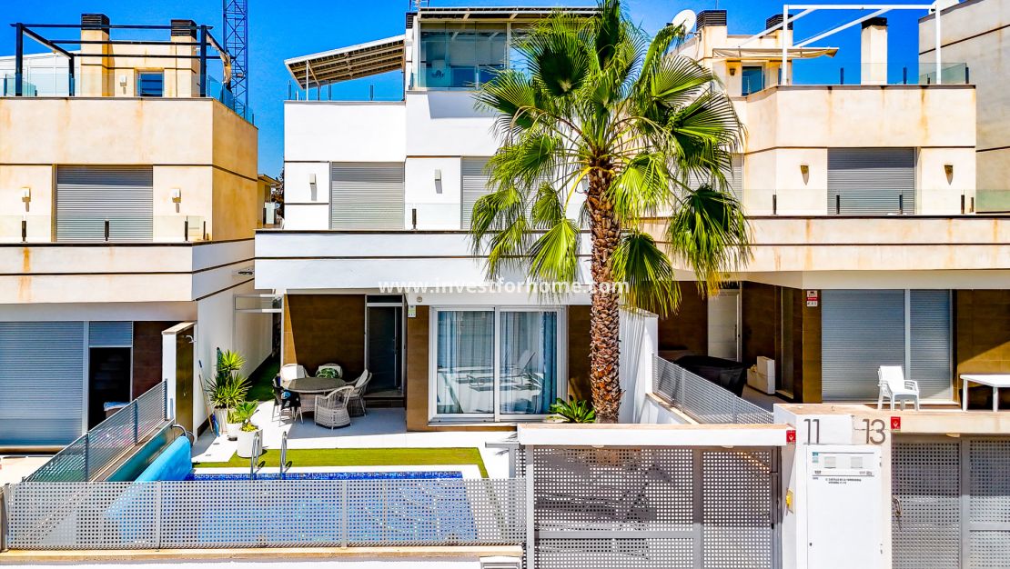 Försäljning - Villa - Orihuela Costa - Lomas De Cabo Roig