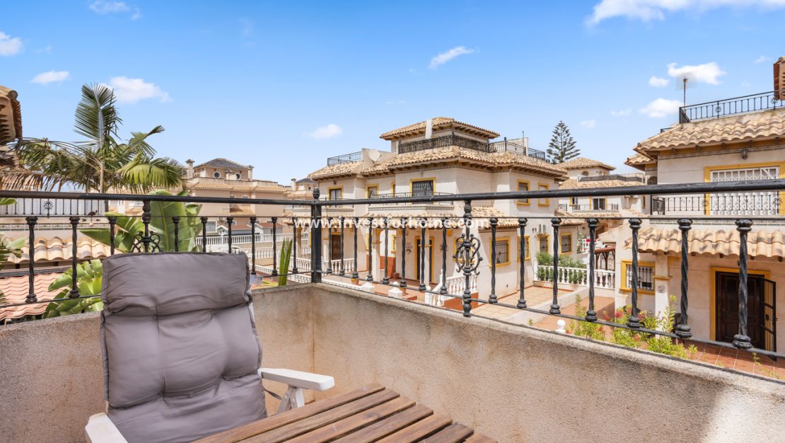 Försäljning - Villa - Orihuela Costa - Lomas de Caboroig