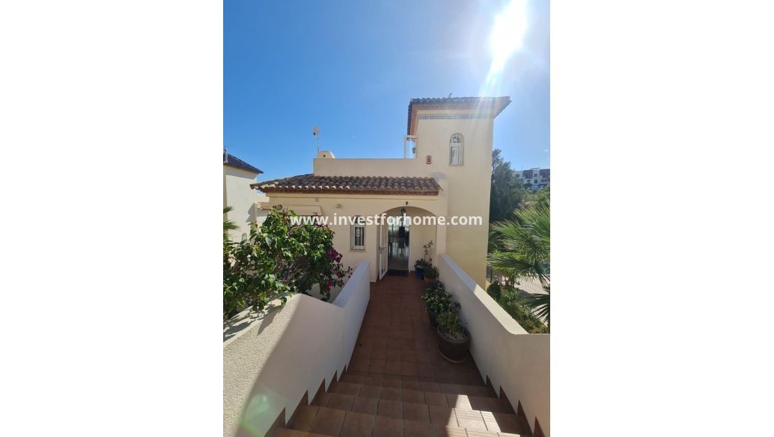Försäljning - Villa - Orihuela Costa - Lomas De Campoamor Golf