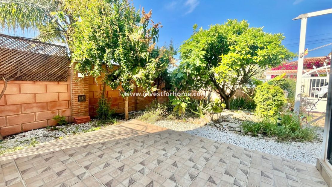 Försäljning - Villa - Orihuela Costa - Los Almendros-la Florida