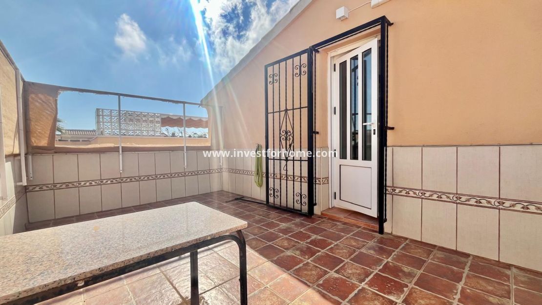 Försäljning - Villa - Orihuela Costa - Los Almendros-la Florida