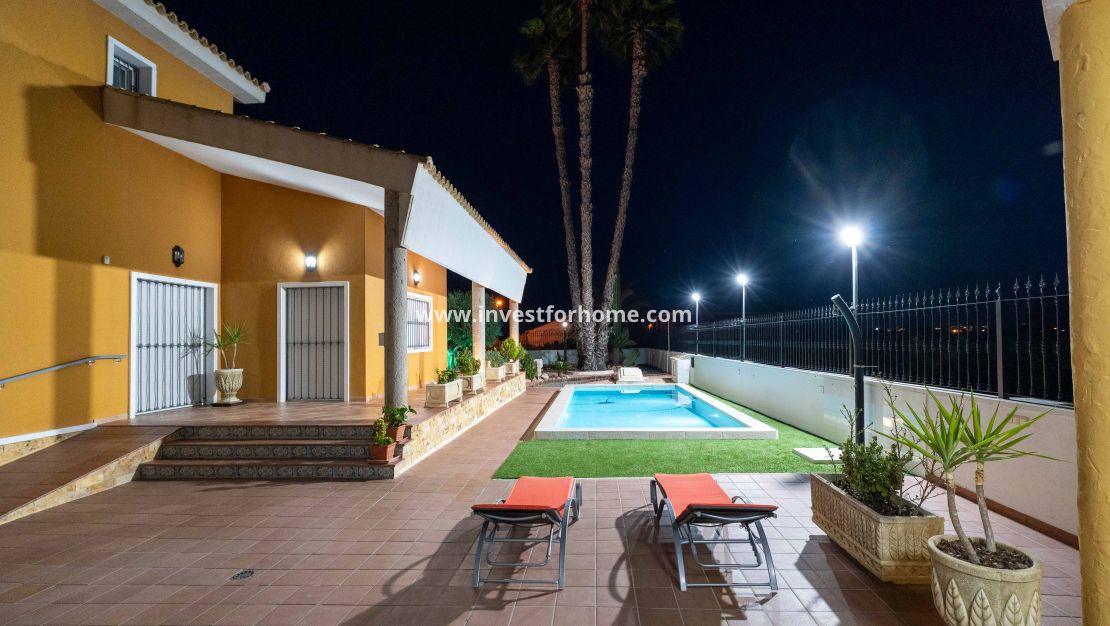 Försäljning - Villa - Orihuela Costa - Orihuela