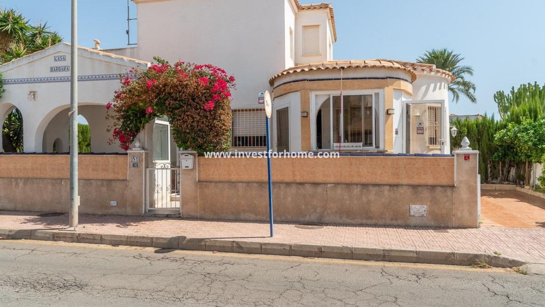 Försäljning - Villa - Orihuela Costa - Playa Flamenca