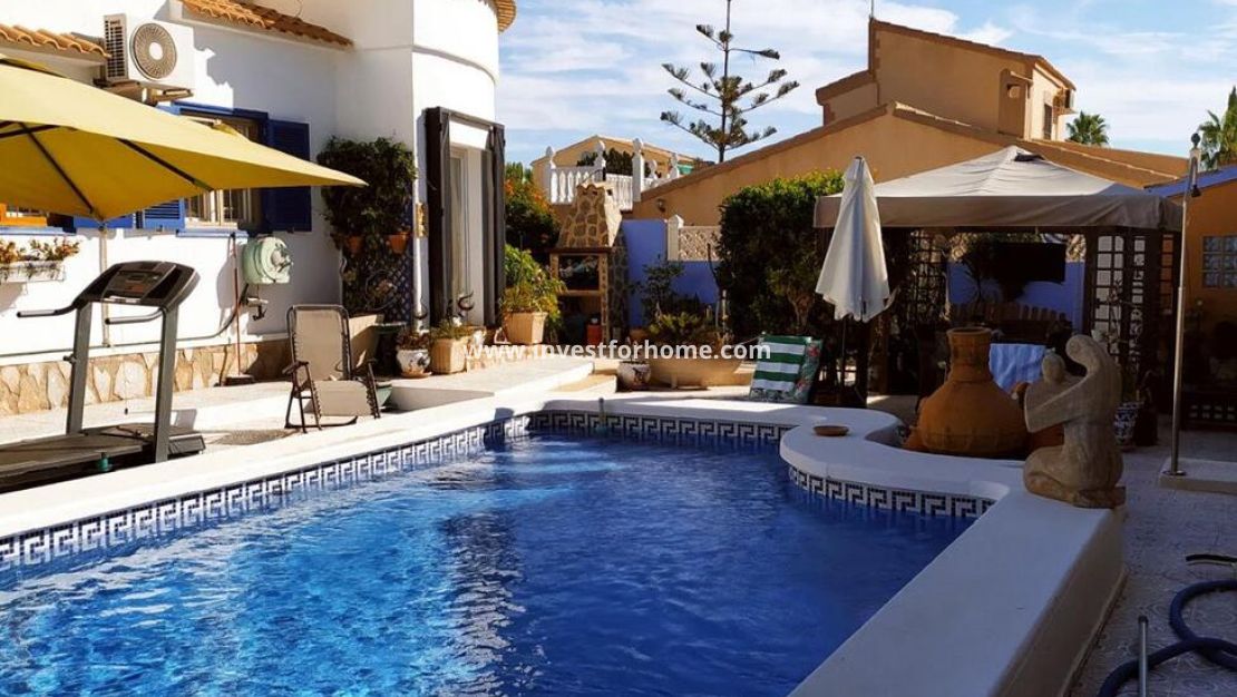 Försäljning - Villa - Orihuela Costa - Playa Flamenca