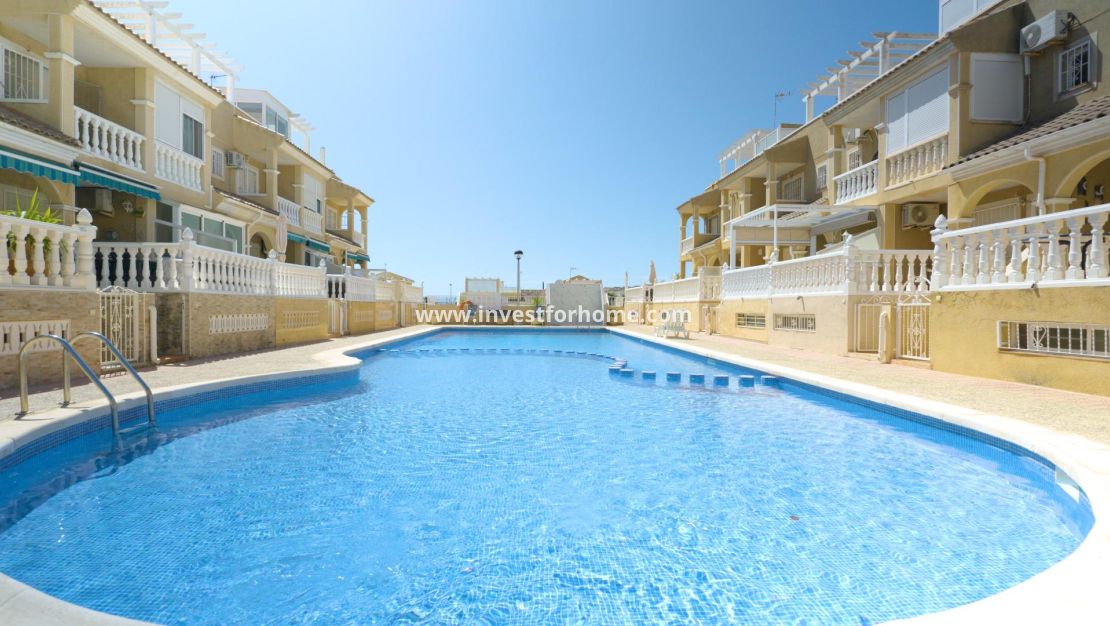 Försäljning - Villa - Orihuela Costa - Playa Flamenca