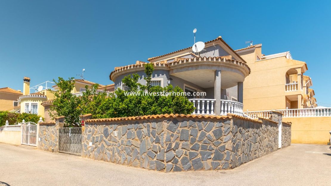 Försäljning - Villa - Orihuela Costa - Playa Flamenca