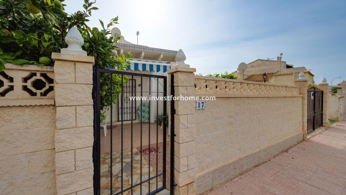 Försäljning - Villa - Orihuela Costa - Playa Flamenca