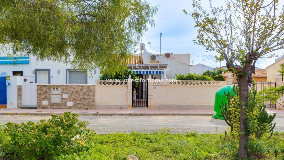Försäljning - Villa - Orihuela Costa - Playa Flamenca