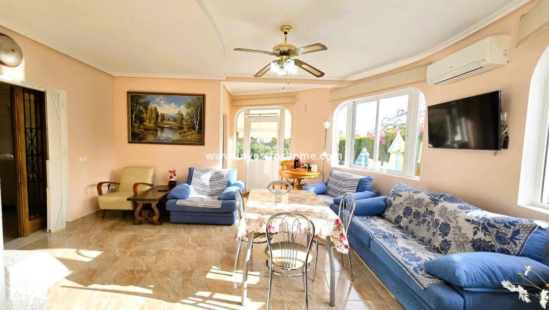 Försäljning - Villa - Orihuela Costa - Playa Flamenca