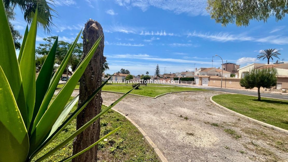 Försäljning - Villa - Orihuela Costa - Playa Flamenca