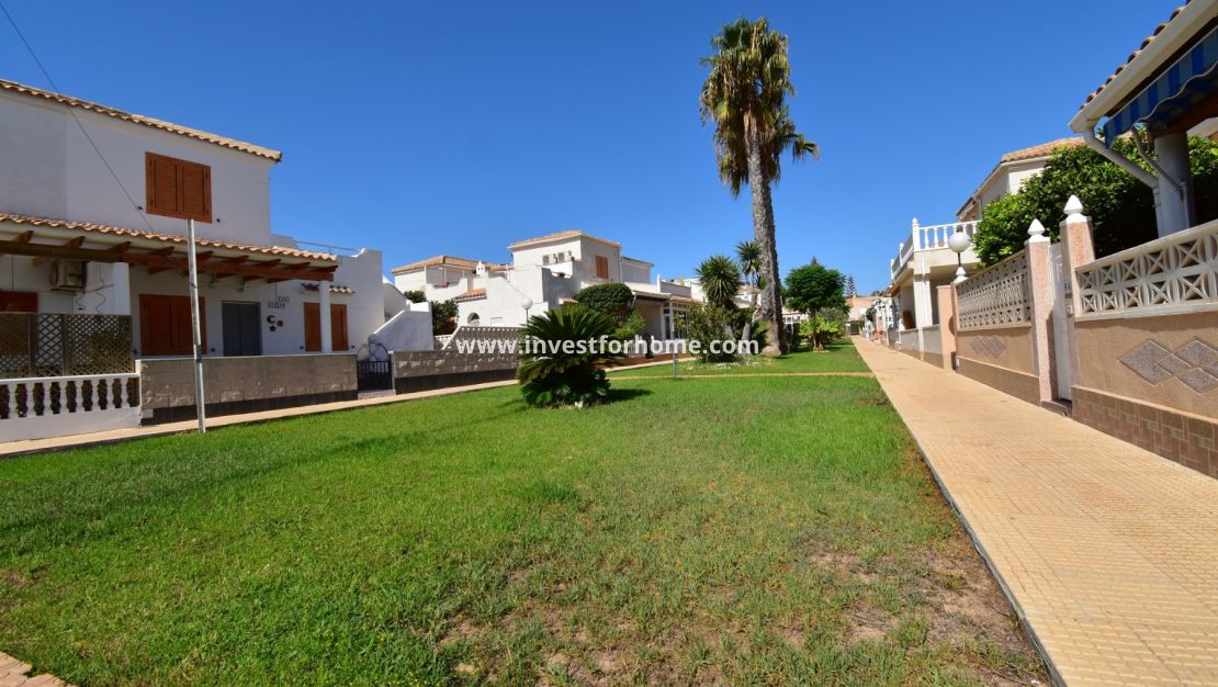 Försäljning - Villa - Orihuela Costa - Playa Flamenca