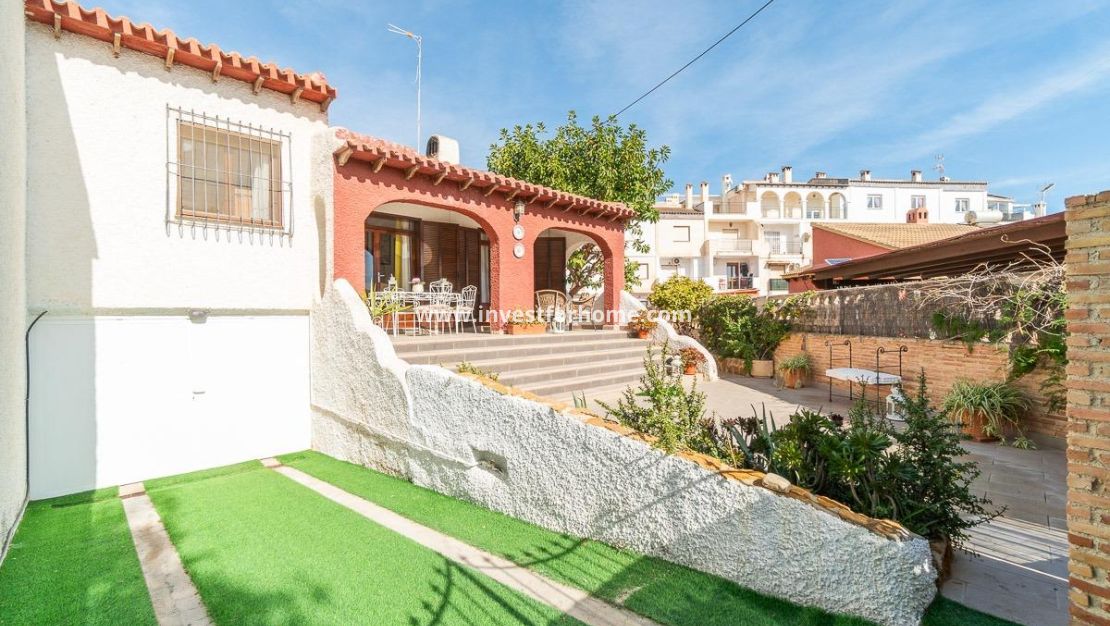 Försäljning - Villa - Orihuela Costa - Punta Prima