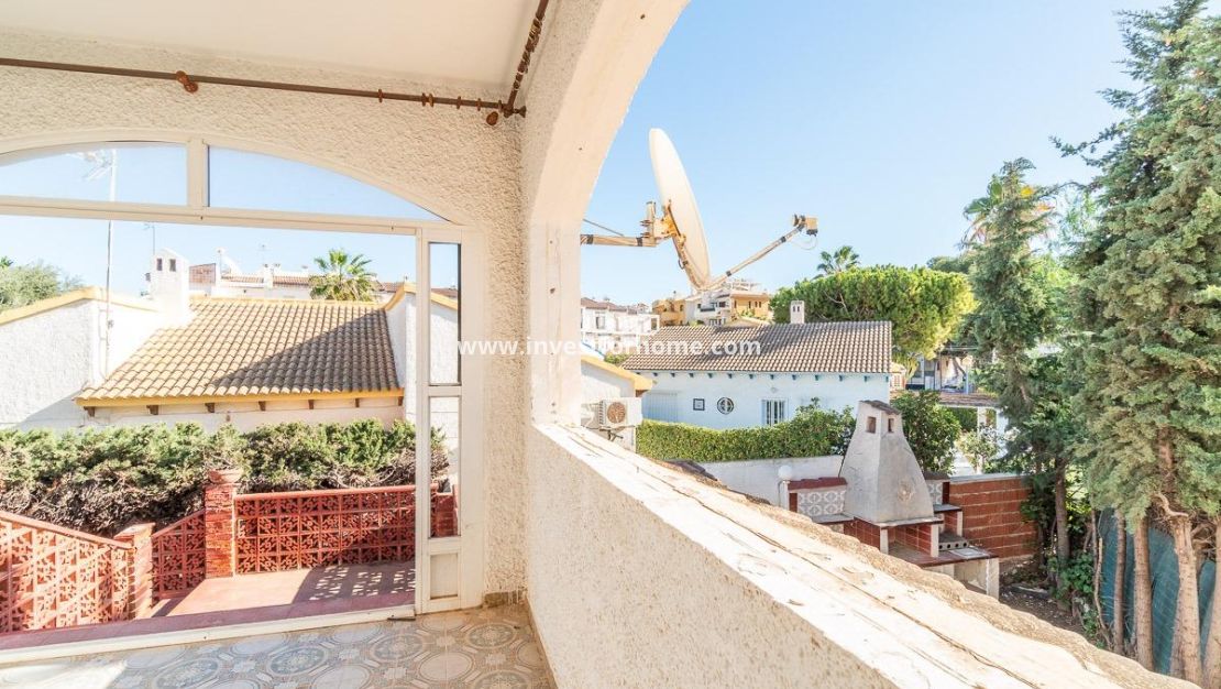 Försäljning - Villa - Orihuela Costa - Punta Prima