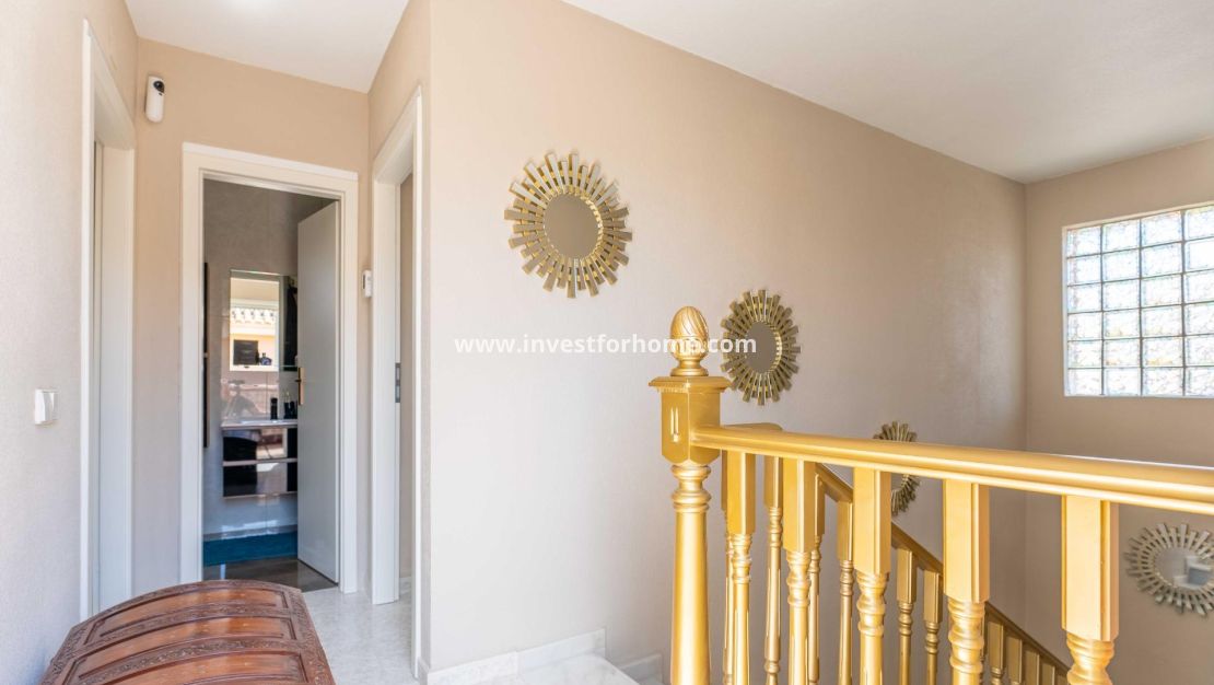 Försäljning - Villa - Orihuela Costa - Punta Prima