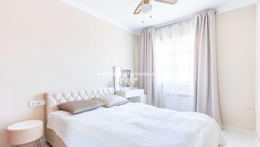 Försäljning - Villa - Orihuela Costa - Punta Prima