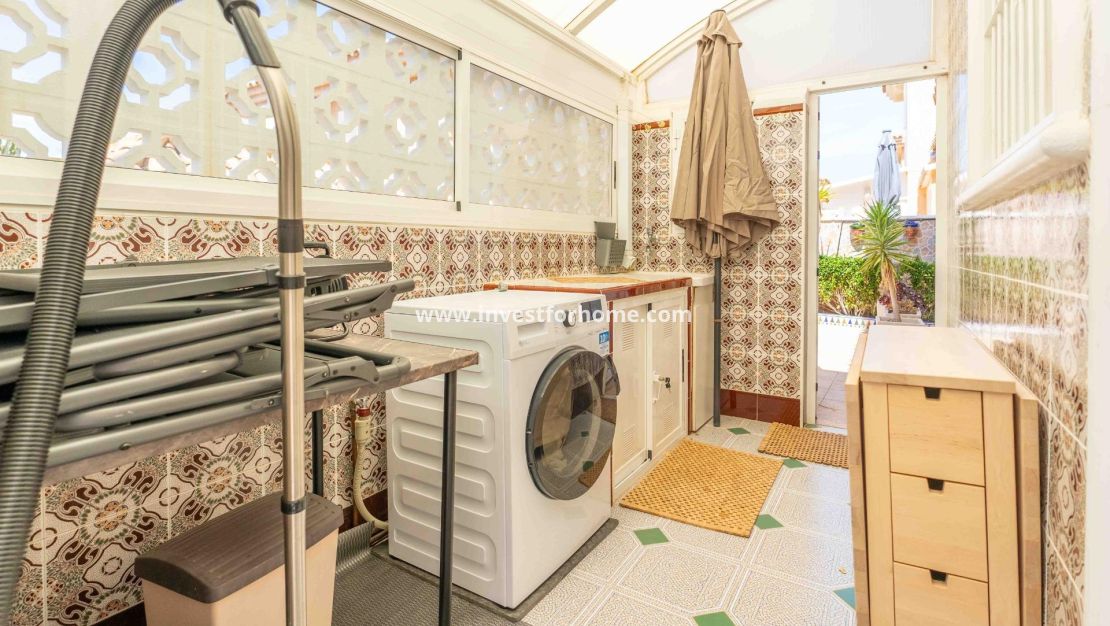 Försäljning - Villa - Orihuela Costa - Punta Prima