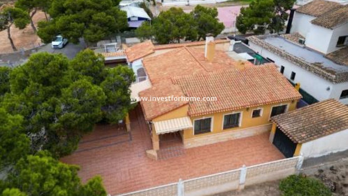 Försäljning - Villa - Orihuela Costa - Punta Prima
