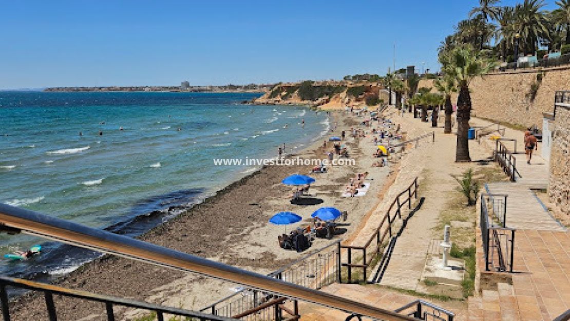 Försäljning - Villa - Orihuela Costa - Punta Prima