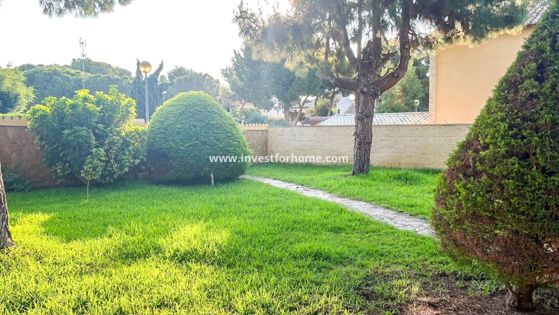 Försäljning - Villa - Orihuela Costa - Punta Prima