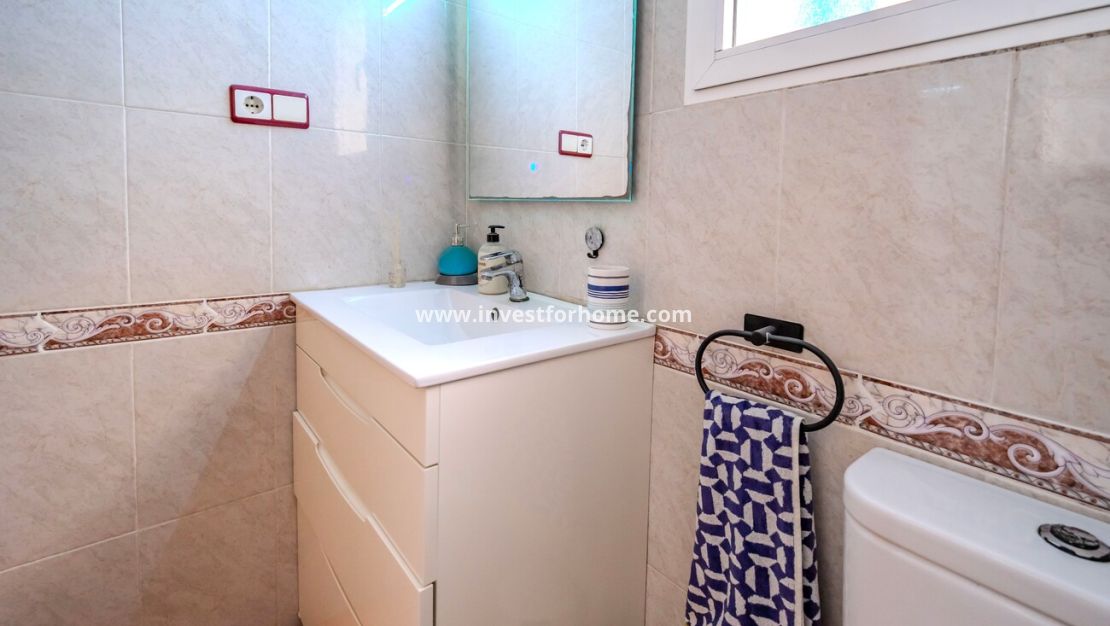 Försäljning - Villa - Orihuela Costa - Res Valle de los pinos