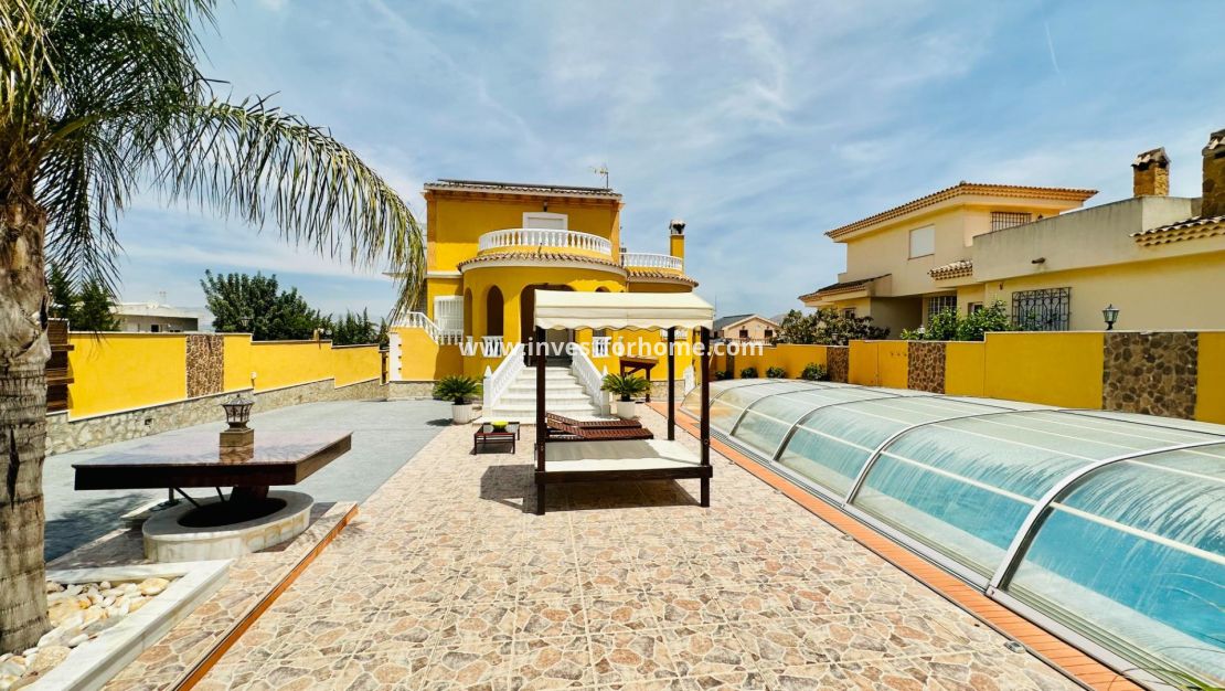 Försäljning - Villa - Orihuela Costa - Urb. Montepinar