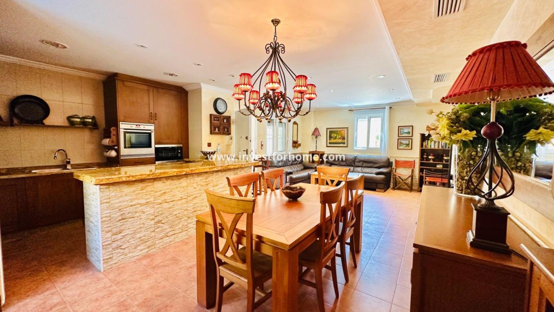 Försäljning - Villa - Orihuela Costa - Urb. Montepinar