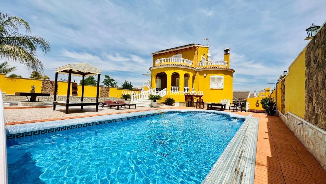 Försäljning - Villa - Orihuela Costa - Urb. Montepinar