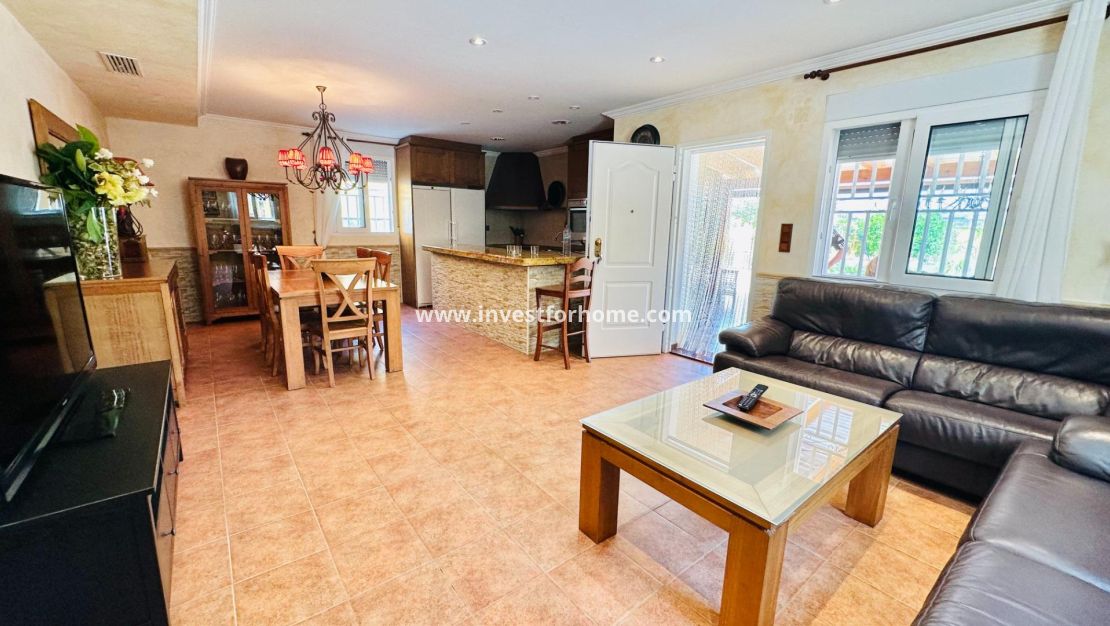 Försäljning - Villa - Orihuela Costa - Urb. Montepinar