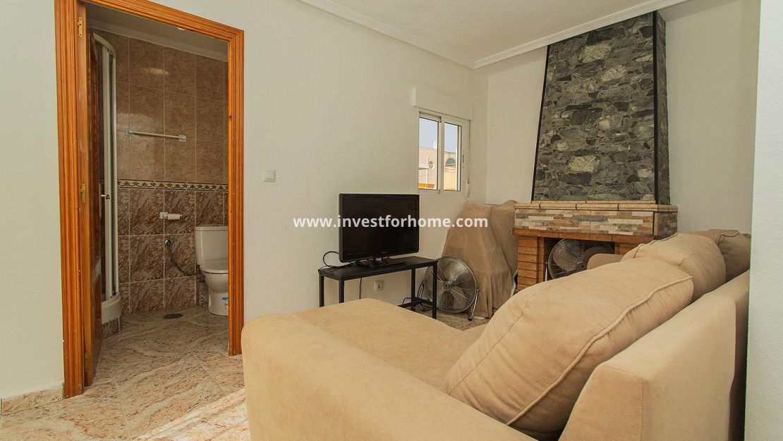 Försäljning - Villa - Orihuela Costa - Urbanización Perla Del Mar