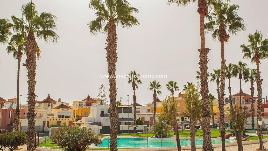 Försäljning - Villa - Orihuela Costa - Urbanización Perla Del Mar