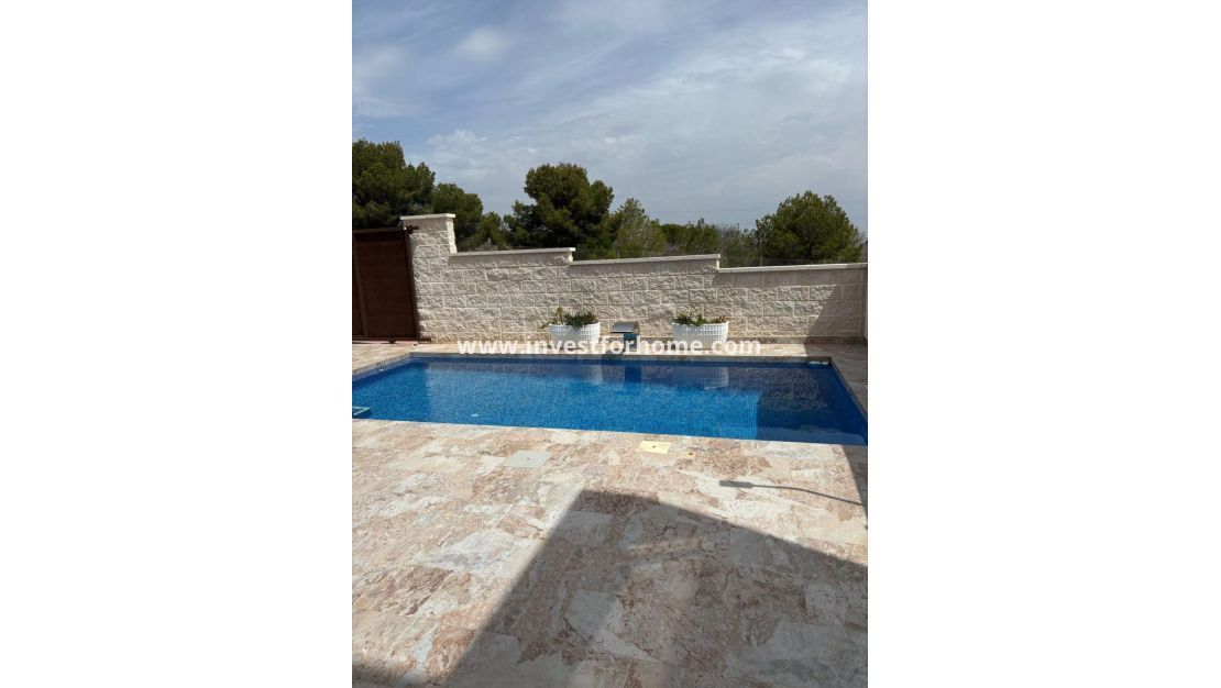 Försäljning - Villa - Orihuela Costa - Villamartín-las Filipinas