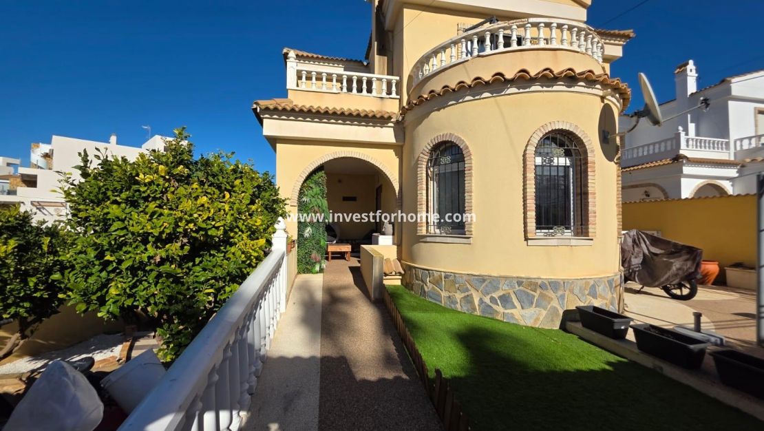 Försäljning - Villa - Orihuela Costa - Villamartín-las Filipinas